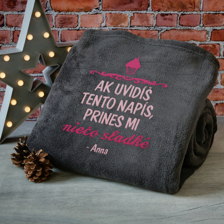 Niečo sladké - Deka s výšivkou 