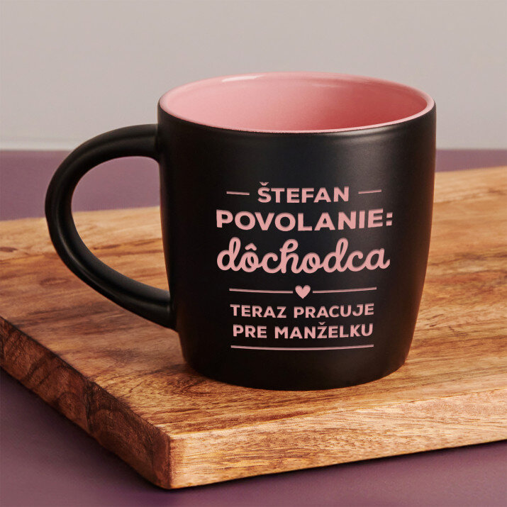 dôchodca - čierny keramický hrnček
