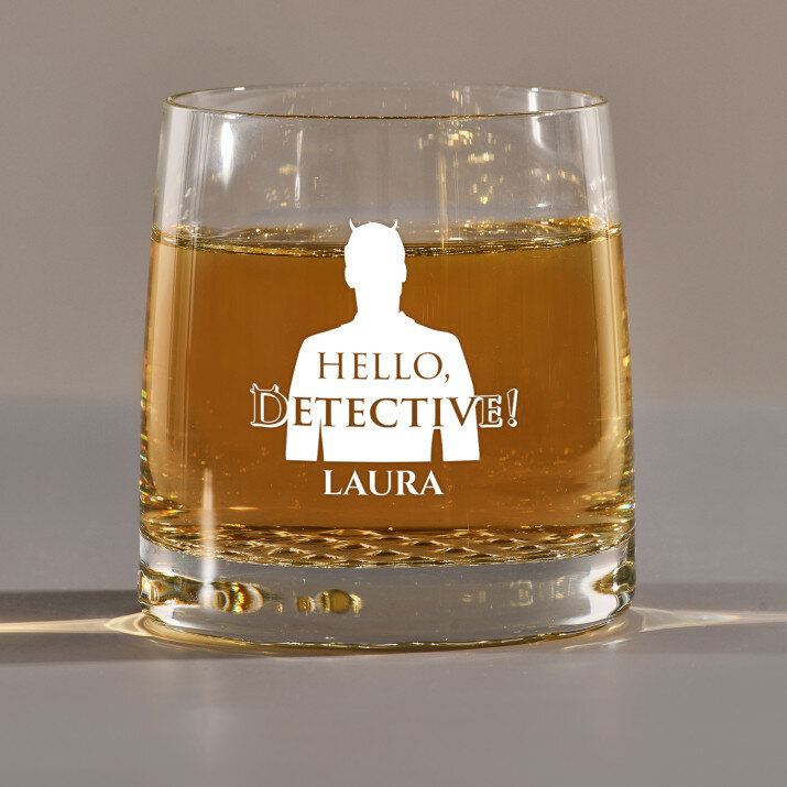 Hello detective - Pohár na whisky