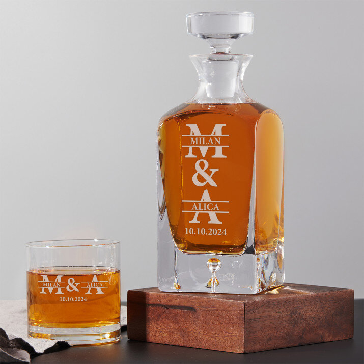 Iniciály s menom pre pár - Sada gravírovanej karafy a pohárov na whisky