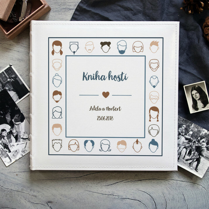 Kniha hostí - Fotoalbum