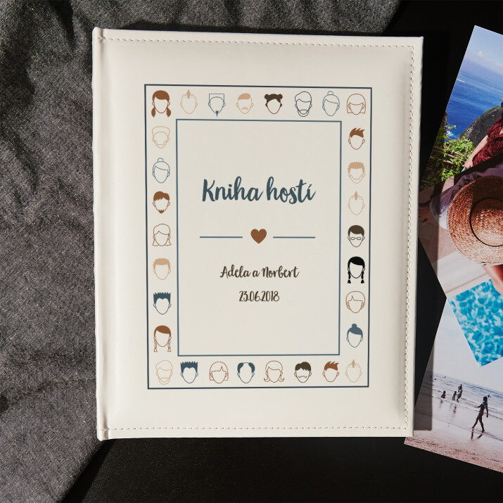 Kniha hostí - Fotoalbum