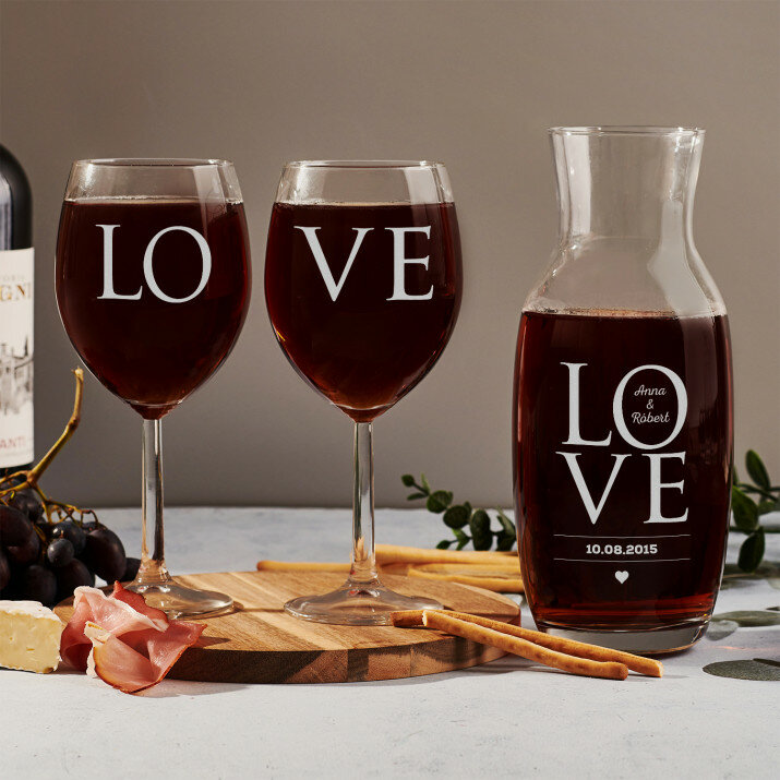 Love - Sada gravírovanej karafy a dvoch pohárov na víno