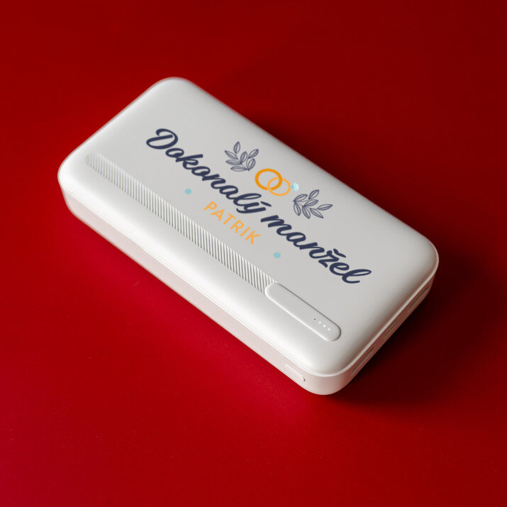 Dokonalý manžel - Powerbanka