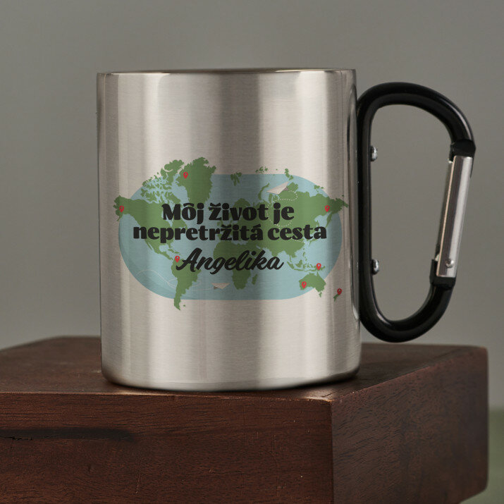 Môj život je nepretržitá cesta - kovový hrnček s karabínkou