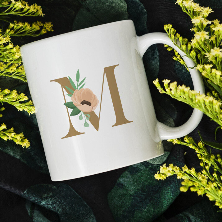 Monogram kvety - Hrnček s potlačou