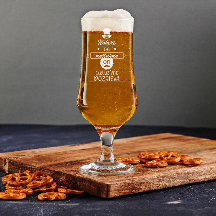 Nestarne – Pohár na pivo na stopke