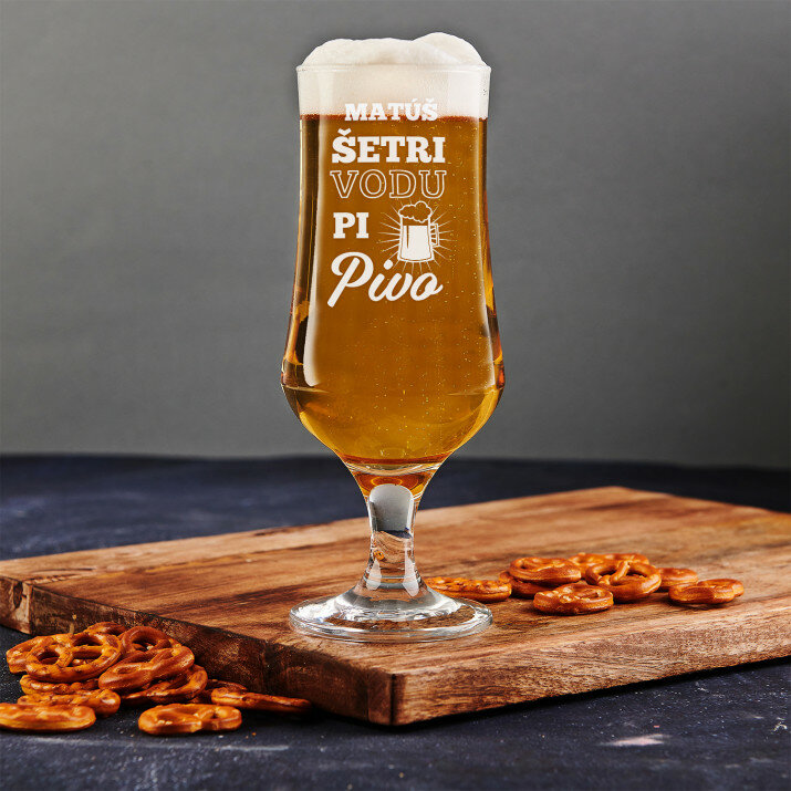 Šetri vodou – Pohár na pivo na stopke
