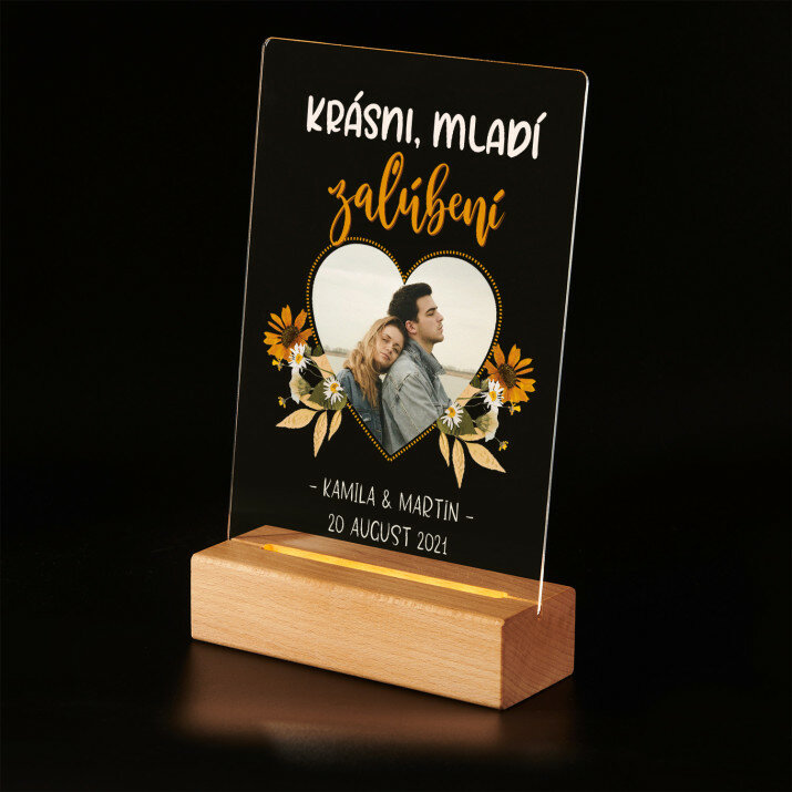 Krásni mladí zaľubený - Tlač na akrylové sklo (LED stojan)