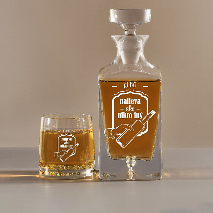 nalieva ako nikto iný - Sada gravírovanej karafy a pohárov na whisky
