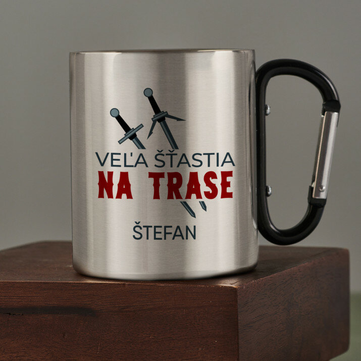 Veľa šťastia na trase - kovový hrnček s karabínkou