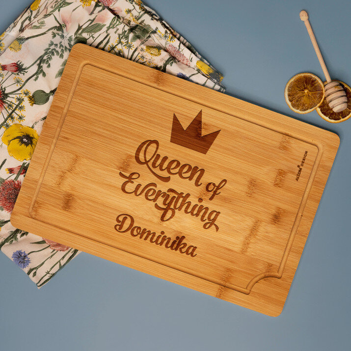Queen of everything - Doska s gravírováním