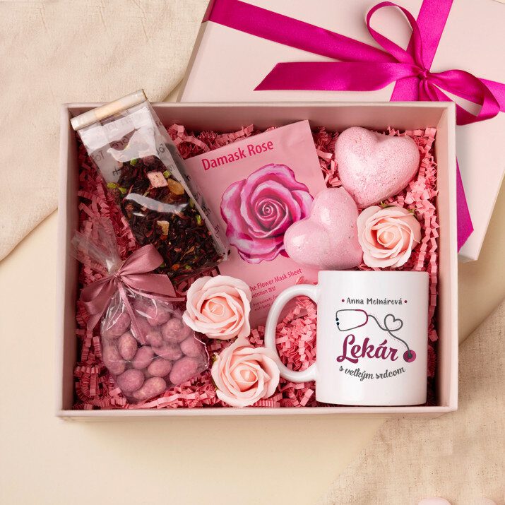 Darčeková sada pre lekára s hrnčekom a ružovou kúpeľňou