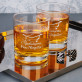 Gratulujeme, pani magister - Pohár na whisky