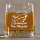 Gratulujeme, pani magister - Pohár na whisky