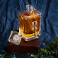 Iniciály meno - Sklenená karafa na whisky s gravírovaním 0.7L