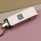 Monogram - USB kľúč v koži