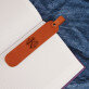 Monogram - Kožená záložka do knihy