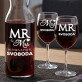 Mr&Mrs - Sada gravírovanej karafy a dvoch pohárov na víno Mr&Mrs - Sada gravírovanej karafy a dvoch pohárov na víno